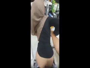 Berdandan Sambil Dientot Ganas Memek Becek Ngocor Indo