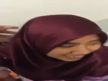 Bokep Jilbab Asisten Kantor Dipaksa Servis Mulut
