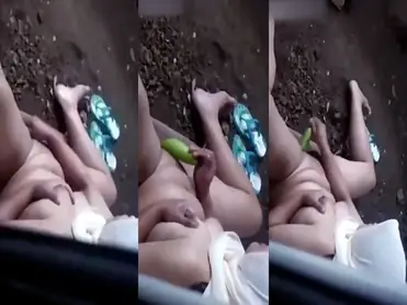 Ngintip Ukhti Jilbab Lagi Asyik Colmek di Kamar